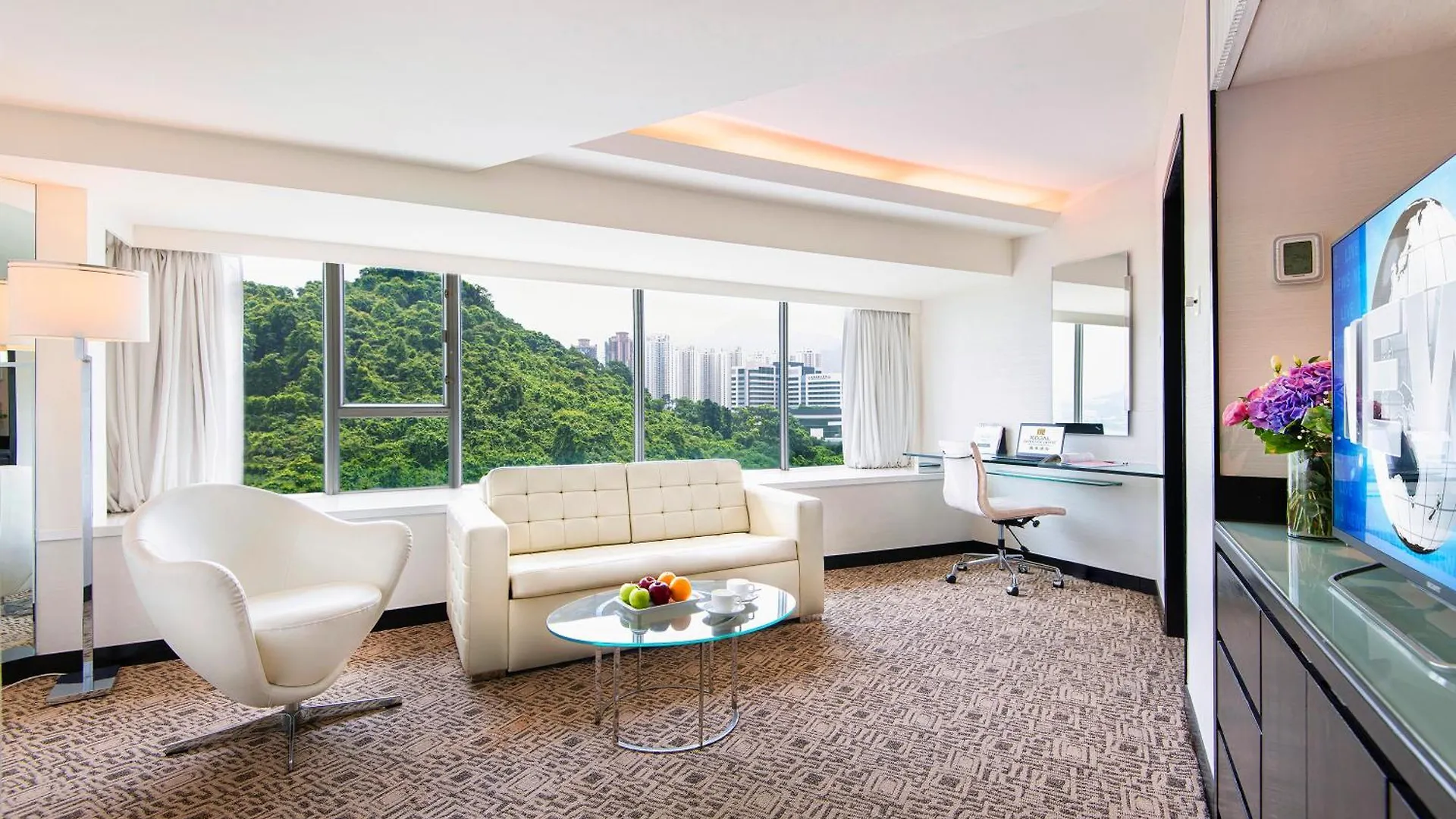 Regal Riverside Hotel Hong Kong 4*,