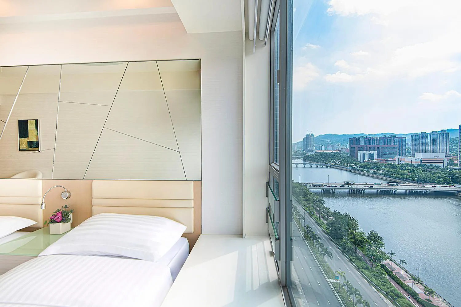 Regal Riverside Hotel Hong Kong