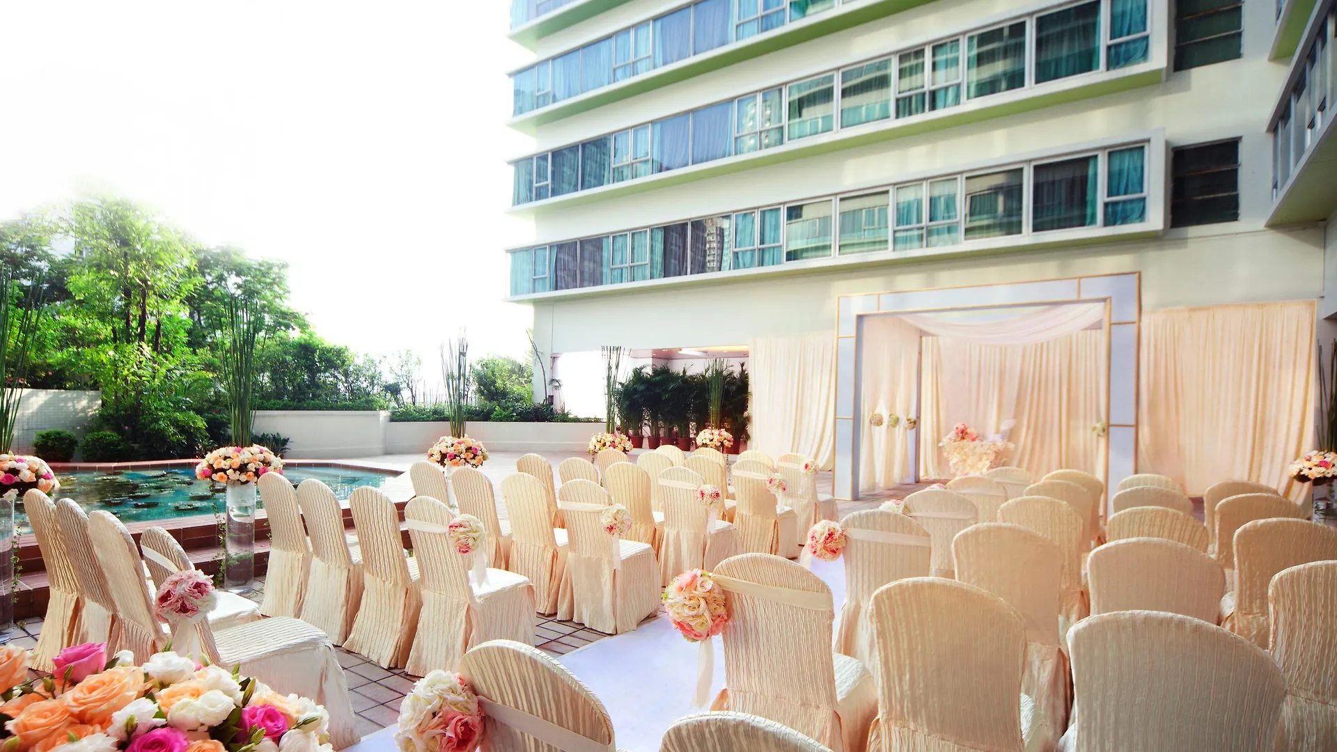 Regal Riverside Hotel Hongkong Čína