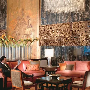 Mandarin Oriental, Hotel